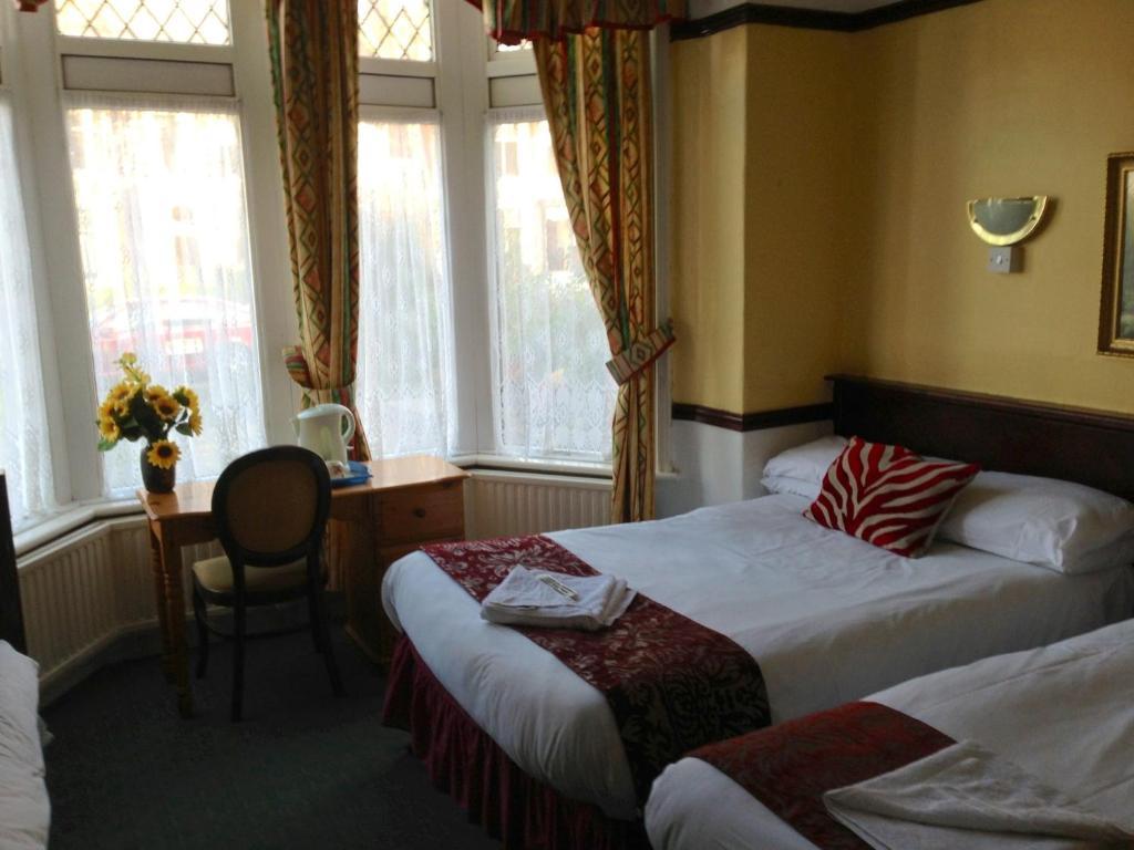 Penrhys Hotel Cardiff Dış mekan fotoğraf